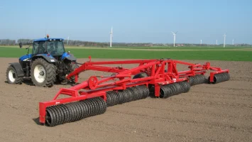 Agridis International : des matériels danois conçus pour le travail du sol, les prairies et l’élevage
