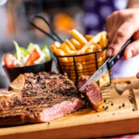 Que retenir de l’étude FranceAgriMer sur la consommation de viande des Français hors domicile ?